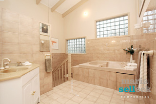 Ensuite (2012-05-03)