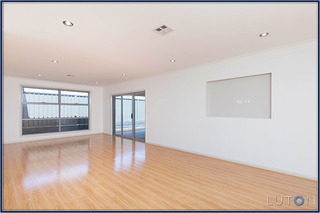 Living area (2013-10-25)