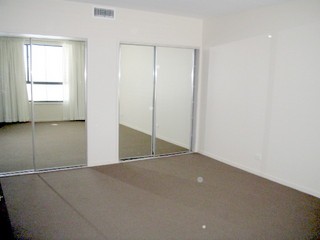 Bed 1 (2005-10-11)