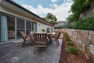 Outdoor Entertaining (2011-12-16)