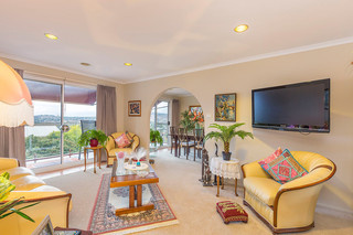 Lounge Room (2016-07-11)