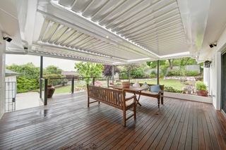 Outdoor Entertaining Deck (2011-11-10)