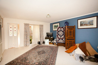 Lounge Room (2011-10-24)