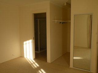 Bedroom 1 (2011-11-24)