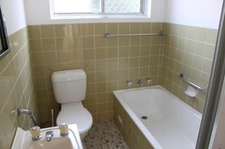 Bathroom (2014-07-14)