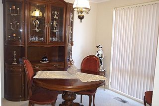 Dining (2005-07-29)