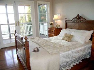 Bed 1 (2005-09-01)