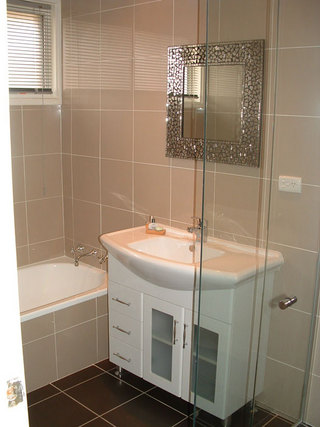 Bathroom (2005-11-08)