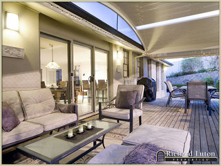 Outdoor entertaining (2009-09-16)