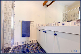 Ensuite (2011-12-06)