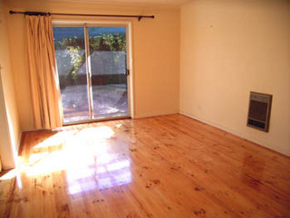 Family room (2004-07-15)