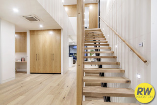 Floating Staircase (2015-10-07)