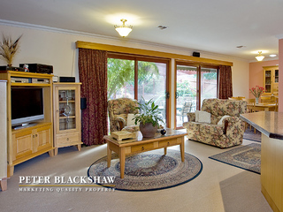 Family room (2011-08-31)