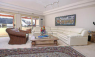 Lounge (2003-12-04)