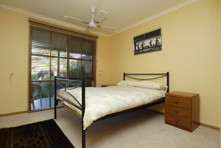 Bed 3 (2005-11-24)