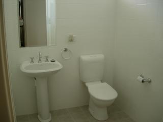 Bathroom (2005-02-24)