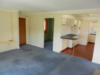 Living Room/Kitchen (2012-09-25)