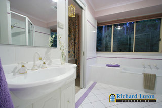 Bathroom (2006-05-18)
