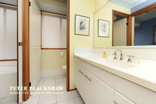 Powder room (2013-09-26)
