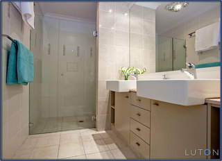 Ensuite (2011-11-03)