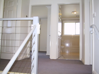 Upper Level (2004-10-26)