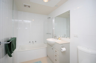 Bathroom (2008-09-17)