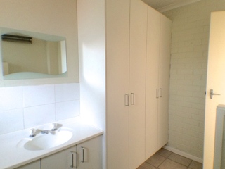Bathroom (2014-09-09)