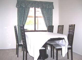 Dining (2007-02-28)