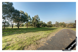 Grasslands to Rear (2012-04-11)