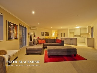 Lounge / Dining (2011-06-16)