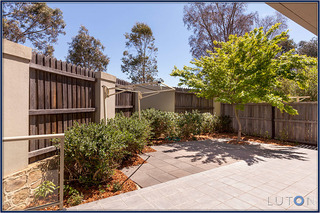 Courtyard (2012-10-29)