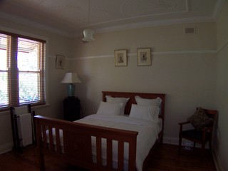 Bed 1 (2005-02-08)