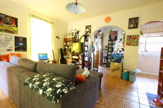 Living Room (2011-02-09)