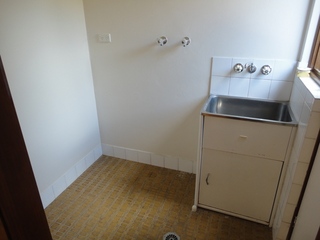 Laundry (2011-10-25)