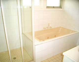 Bathroom (2004-07-15)