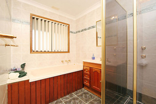 Bathroom (2016-12-08)