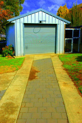 lockup garage.. (2007-08-26)