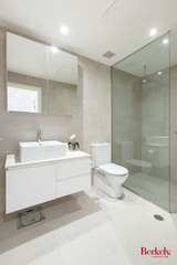 Bathroom (2015-03-16)