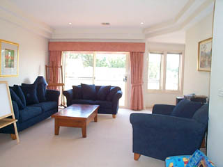 Lounge (2003-02-18)