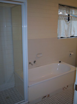 Bathroom (2005-01-27)
