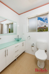 Bathroom (2015-02-16)