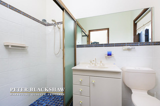 Bathroom 2 (2013-08-30)
