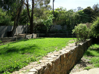Landscaped yard (2004-12-22)