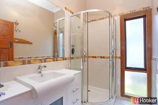 Bathroom (2013-03-11)