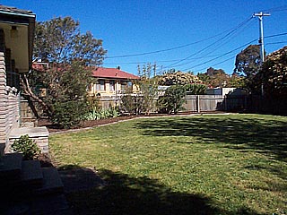 Rear garden (2003-11-07)