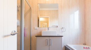 Bathroom (2019-08-08)