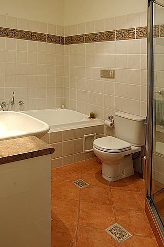 Ensuite (2003-05-16)