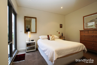 Bedroom 1 (2011-02-07)