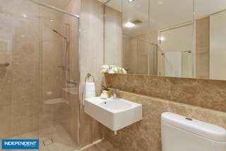 Bathroom (2013-02-05)