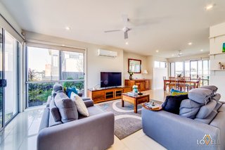 Lounge Room (2016-09-06)